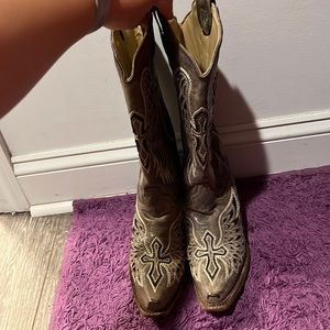 CORRAL WESTERN BOOTS!!